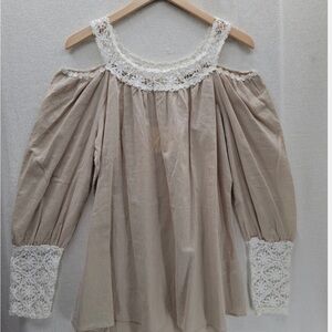 ▪️a’reve Crocheted Cold Shoulder Blouse